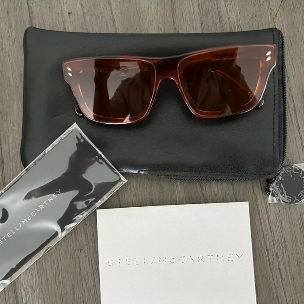 NWT HAVANA ORANGE STELLA McCARTNEY SC0197S 004 SQUARE  SUNGLASSESS.         ☆